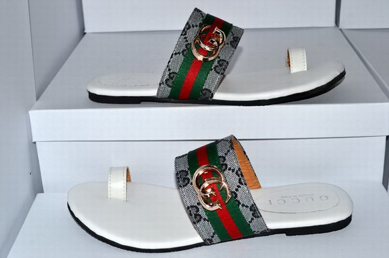 Gucci Slippers Woman--273